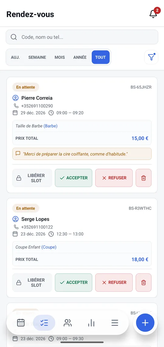 Les demandes en attente, avec les boutons accepter et refuser.
